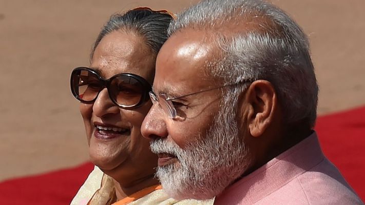बांग्लादेश में हिंदुओं पर हमले में भारत की नरमी के पीछे की मजबूरियाँ